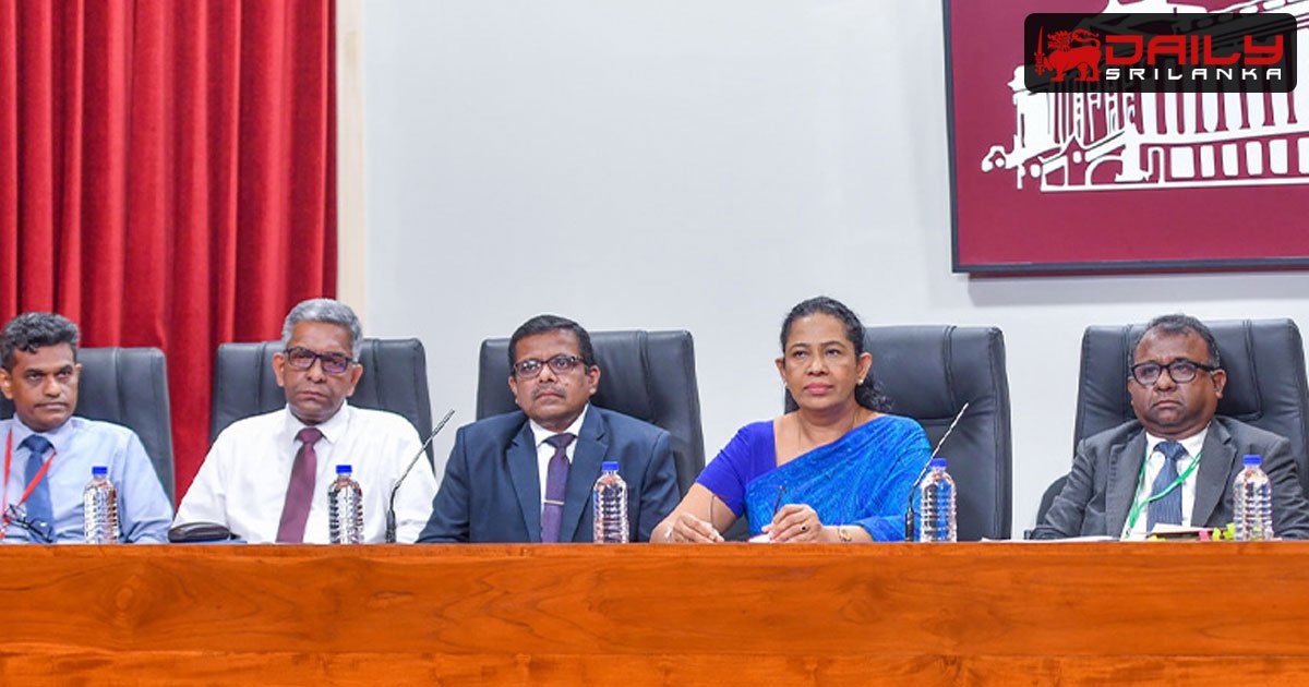 පසුගිය වසර දෙකට සාපේක්ෂව 2024 දී සංචාරක ආකර්ෂණ ගමනාන්තවලට පැමිණි දෙස් විදෙස් සංචාරකයන්ගේ පැහැදිලි වැඩි වීමක්