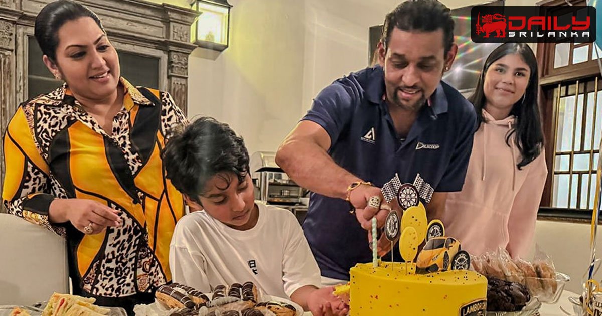 දිල්ෂාන් පවුලේ අයත් සමඟ සැමරූ පුතාගේ උපන්දිනය.