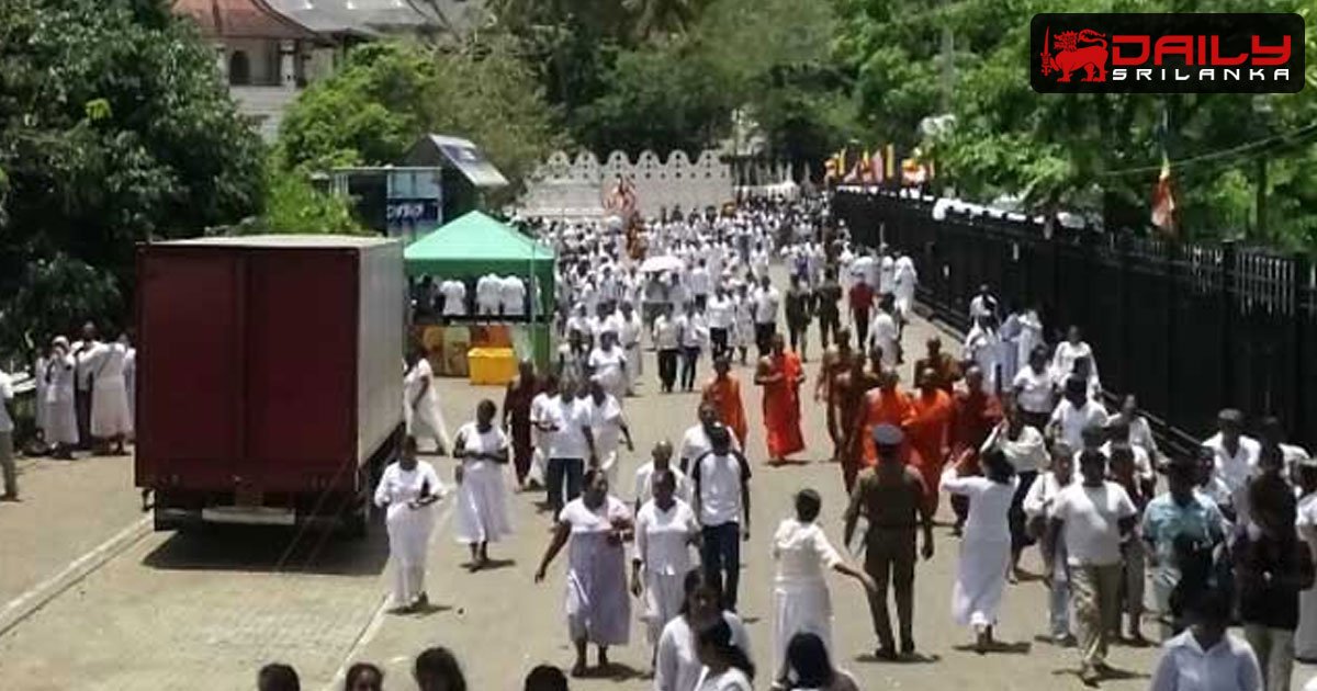 නැවත දැනුම්දෙන තුරු මහනුවරට පැමිණෙන්න එපා