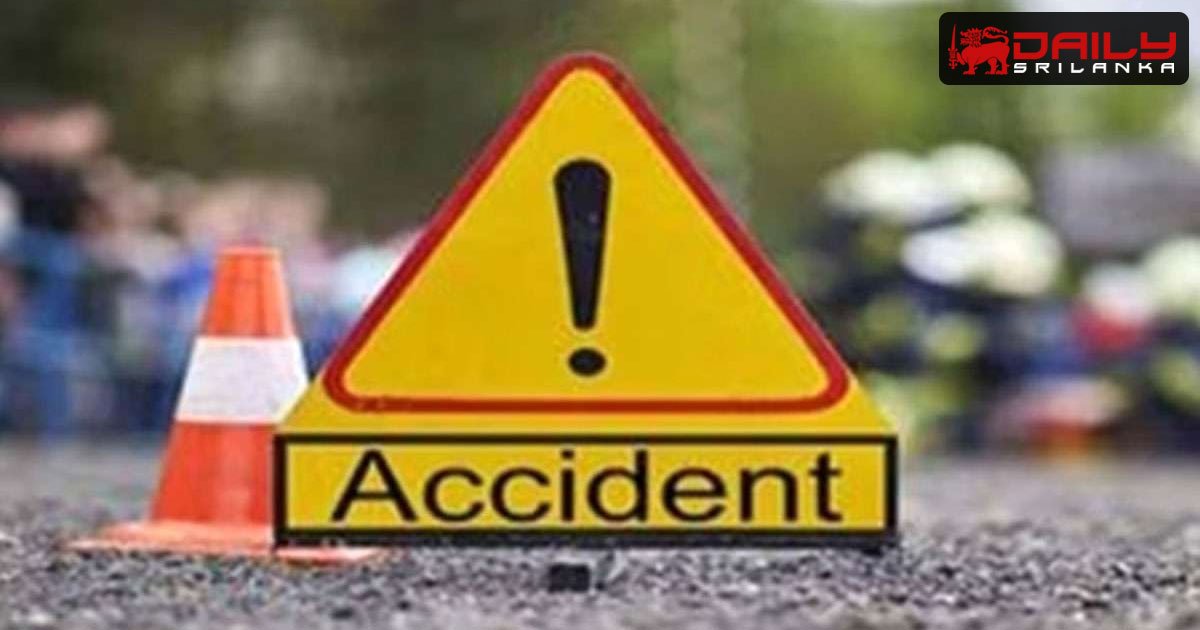 ත්‍රිරෝද රථයක් දුම්රියක ගැටෙයි