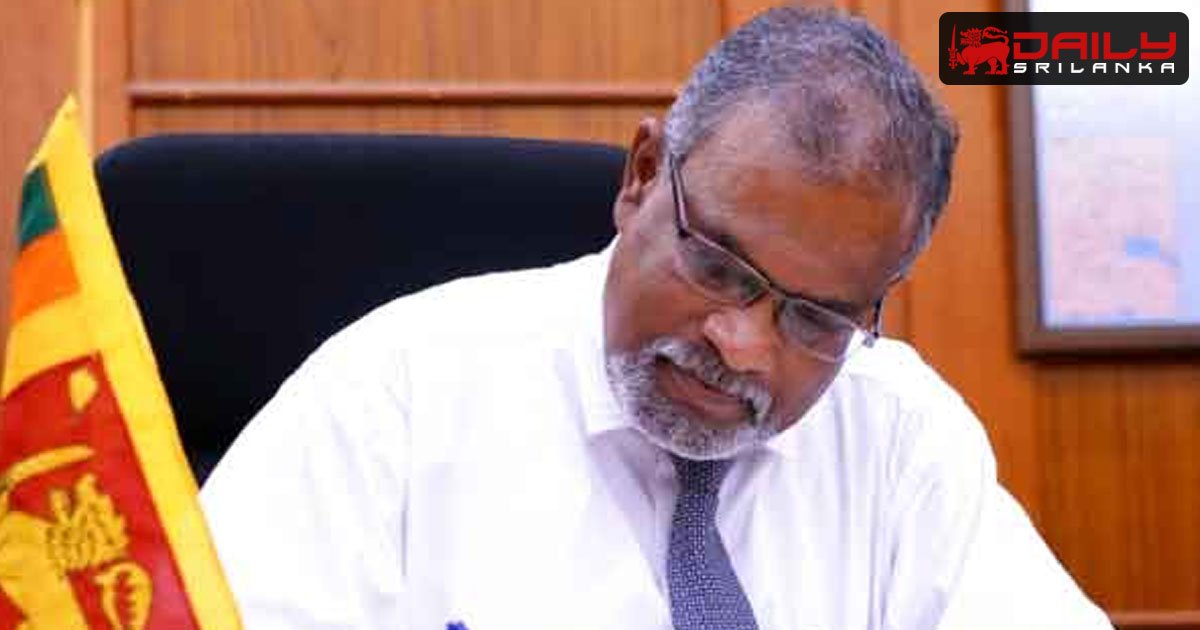 මහින්ද සිරිවර්ධන මුදල් ලේකම් ධූරයට සමුදෙයි