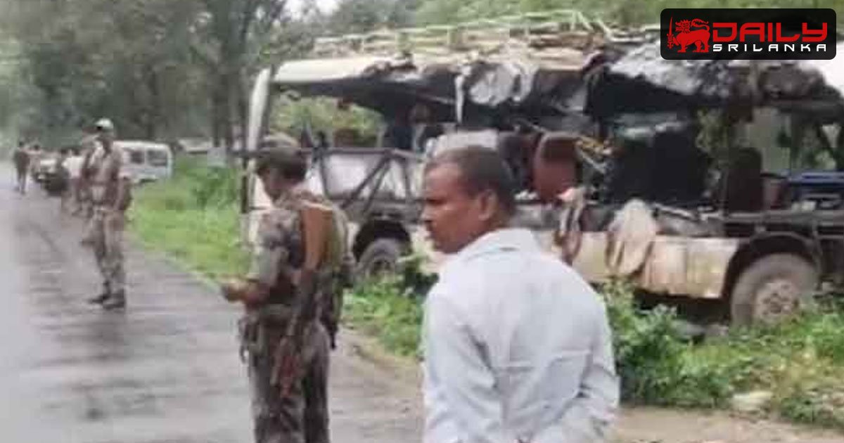 ඉන්දියාවේ බස් රථ අනතුරකින් පුද්ගලයින් 18ක් මරුට