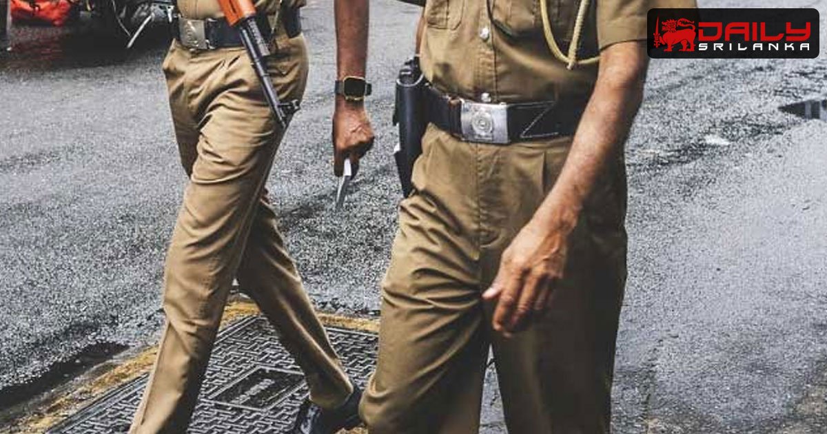 මහ පාරේ තිබී ටී – 56 ගිනිඅවි තුනක් සොයාගනී