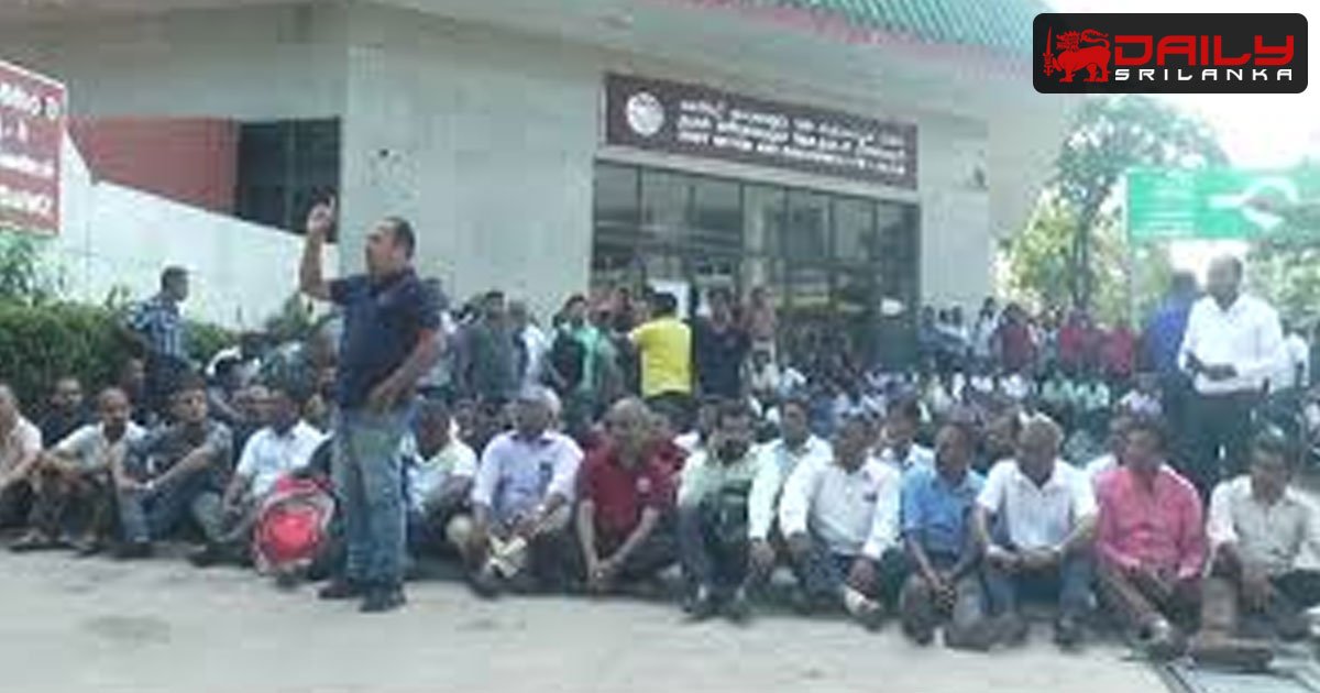 තැපැල් වෘත්තීය සමිති සත්‍යග්‍රහයක් අරඹයි