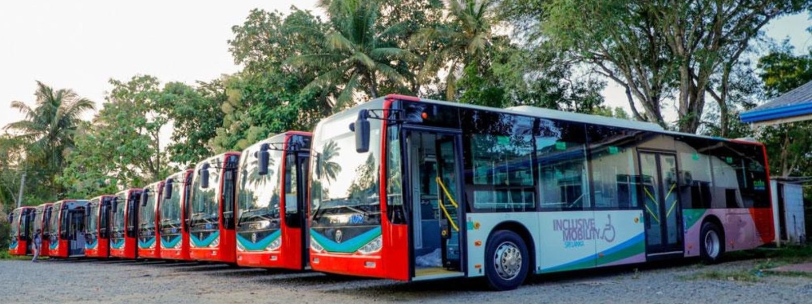 අතුරුගිරියේදී මෙට්‍රෝ බස් රථයේ ගැටුණු පෞද්ගලික බස් රථයට තාවකාලික ධාවන තහනමක්